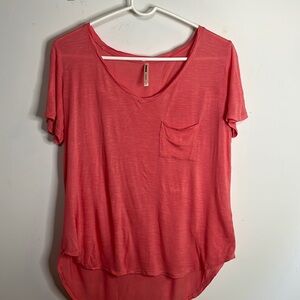 Tresics T-shirt Women’s Size L Short Sleeve V-Neck Tee